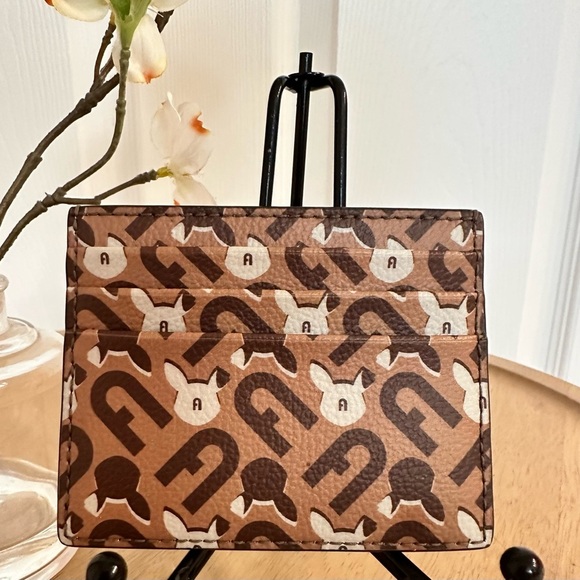 FURLA ~ Rich Brown, Camel and Cream 6-Pocket Card Holder size 4” x 3” - Picture 6 of 7